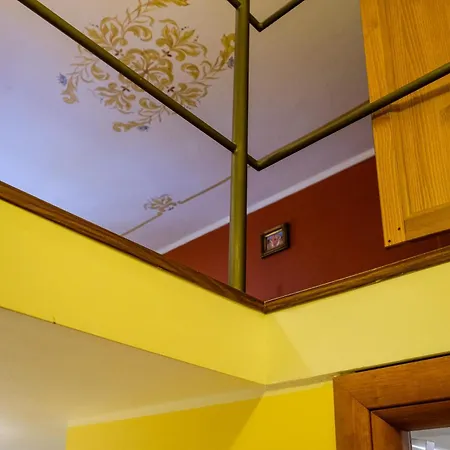 Charming In Early 1900s Building & Quiet Apartmán