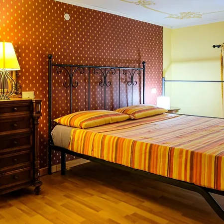 Charming In Early 1900s Building & Quiet