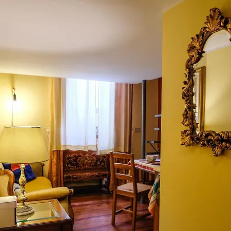 Charming In Early 1900s Building & Quiet Appartement *